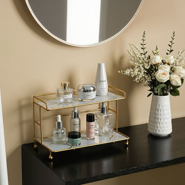 Organizador de baño de doble nivel con textura de mármol, bandeja amplia para cosméticos y cuidado de la piel, detalles dorados, diseño portátil independiente para baño, dormitorio o tocador (sin necesidad de ensamblaje), accesorios para baño