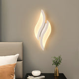 Lámpara de pared LED moderna, luz lineal blanca de 3000K, montaje semibruto de hierro fundido con acabado de metal mate, cableado, control de interruptor, sin necesidad de batería, para salón, dormitorio, pasillo, escaleras - compatible con 110V-240V