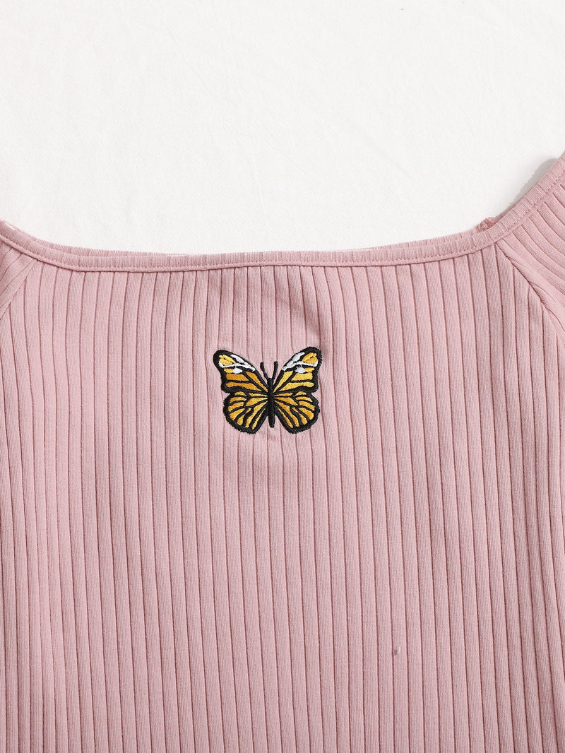 Qutie Vestido tejido de canale de hombros descubiertos con bordado de mariposa