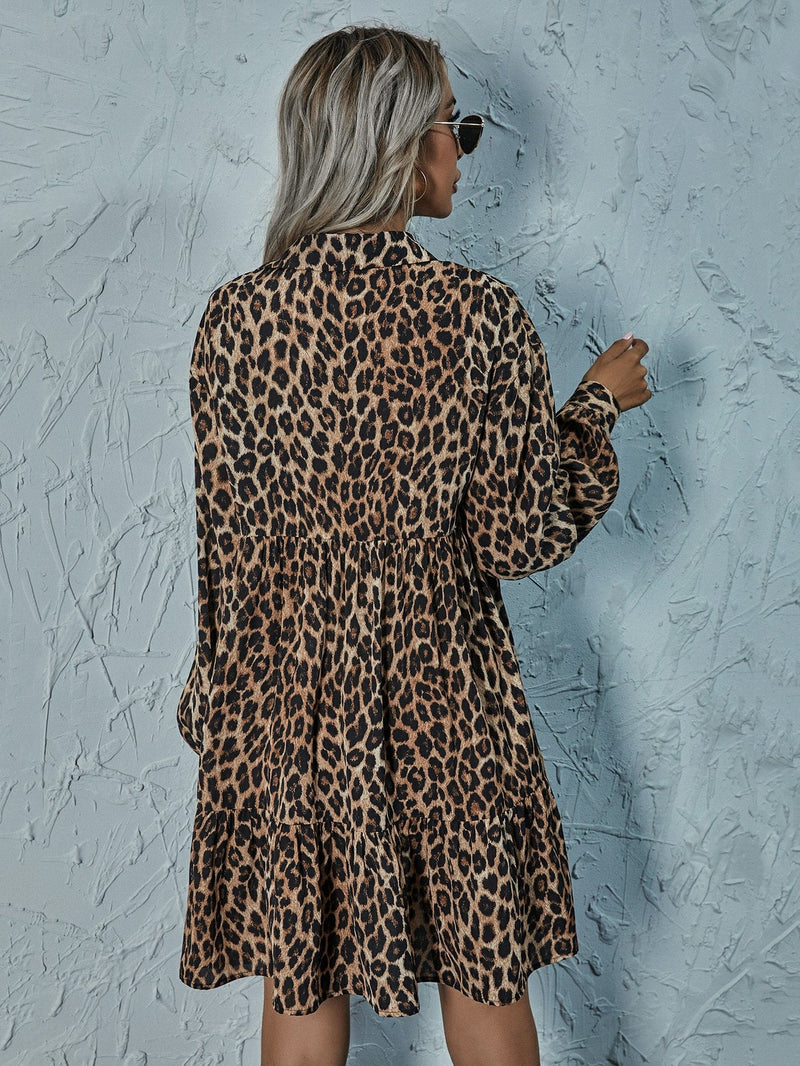 Vestido smock con estampado de leopardo bajo con fruncido