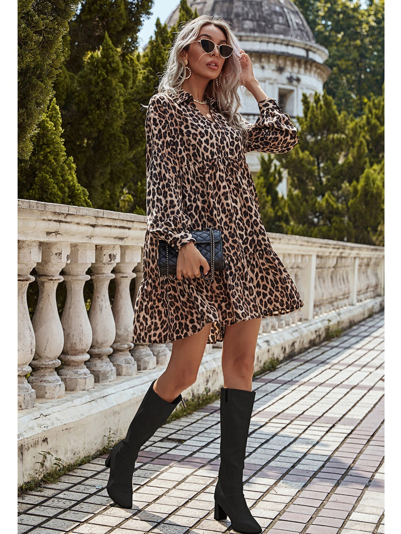 Vestido smock con estampado de leopardo bajo con fruncido