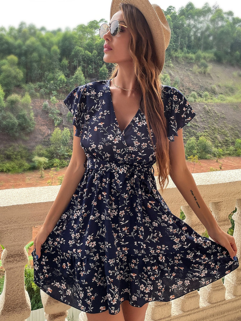 VCAY Vestido con cinturon con estampado floral de manga mariposa bajo con fruncido