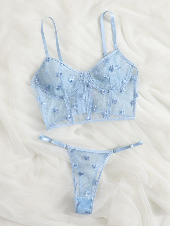 Conjunto De Lenceria Con Aros De Malla Bordada Con Flores