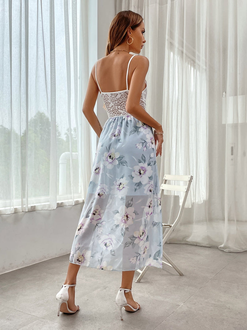 Vestido de tirantes con encaje en contraste con estampado floral bajo tulipan