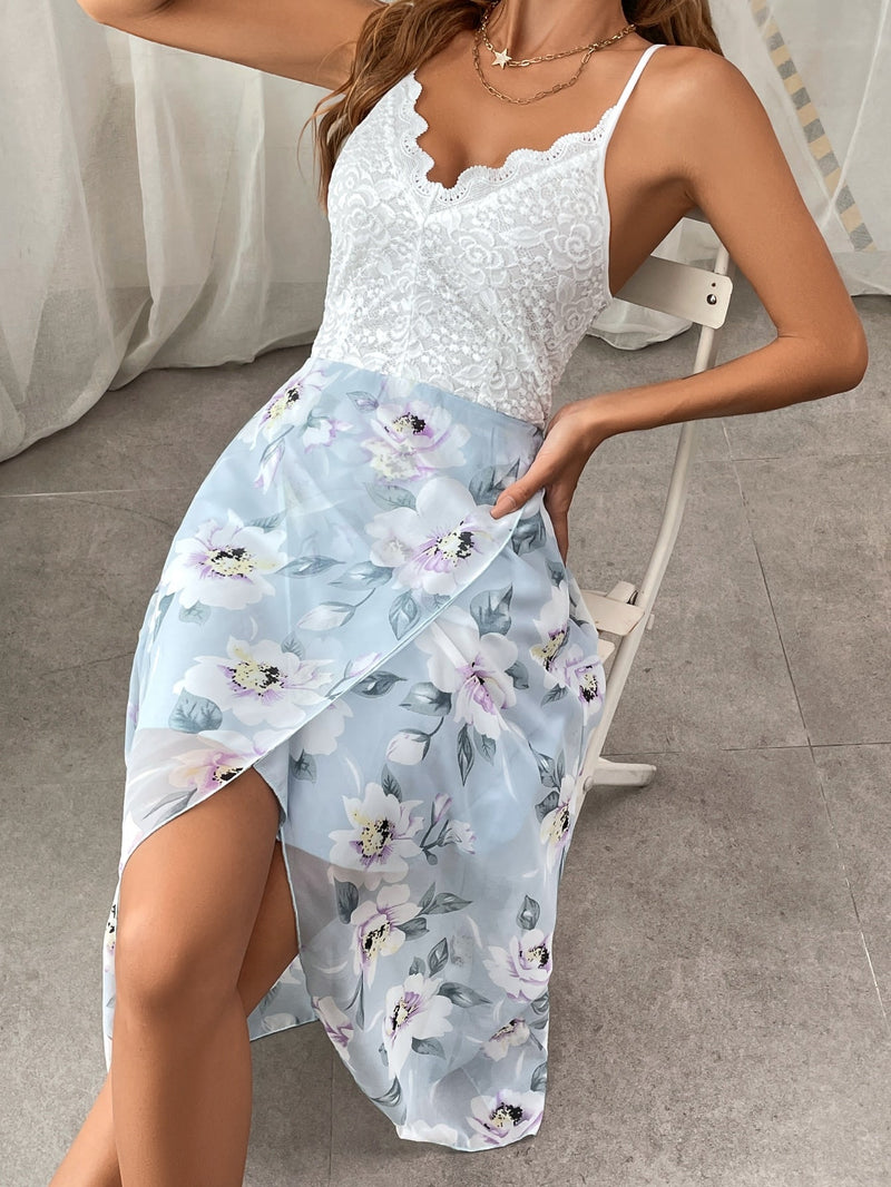 Vestido de tirantes con encaje en contraste con estampado floral bajo tulipan