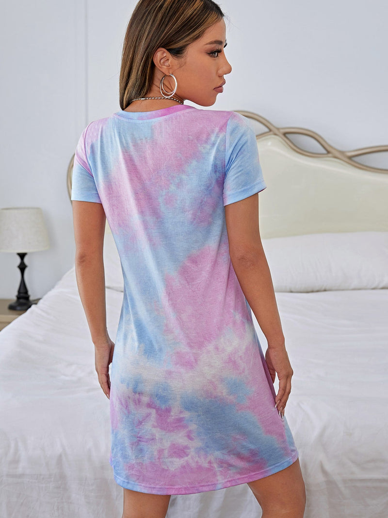 Essnce Vestido estilo camiseta de tie dye