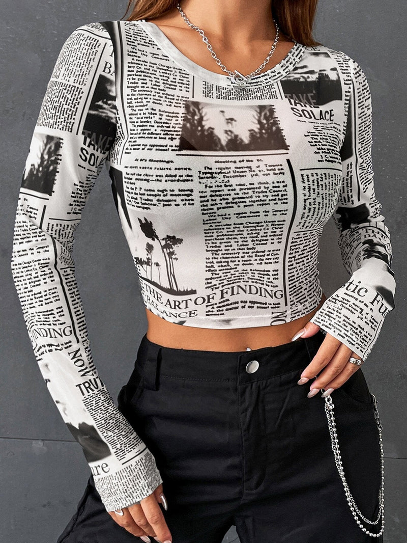 EZwear Top crop con estampado de periodico