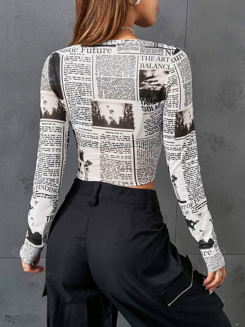 EZwear Top crop con estampado de periodico