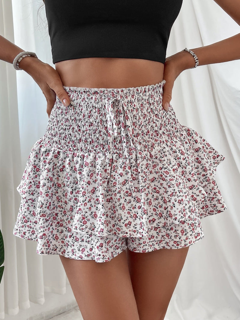 Essnce Shorts con estampado floral de cintura con volante con cordon delantero bajo con fruncido