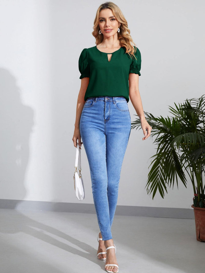 Blusa Verde Con Mangas Infladas Y Cuello De Cerradura