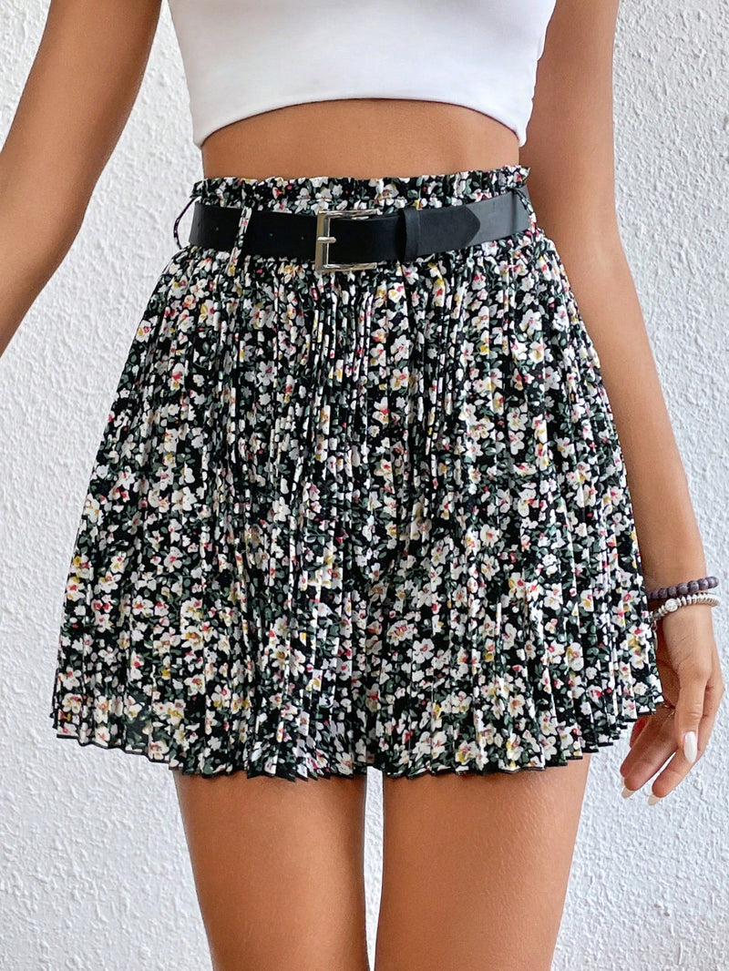 Frenchy Shorts con estampado floral con cinturon fruncido