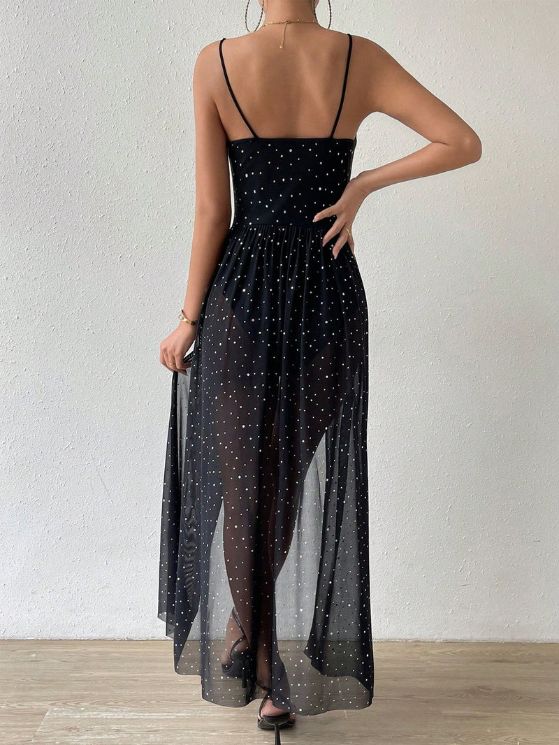 BAE Vestido de tirantes brillante de muslo con abertura