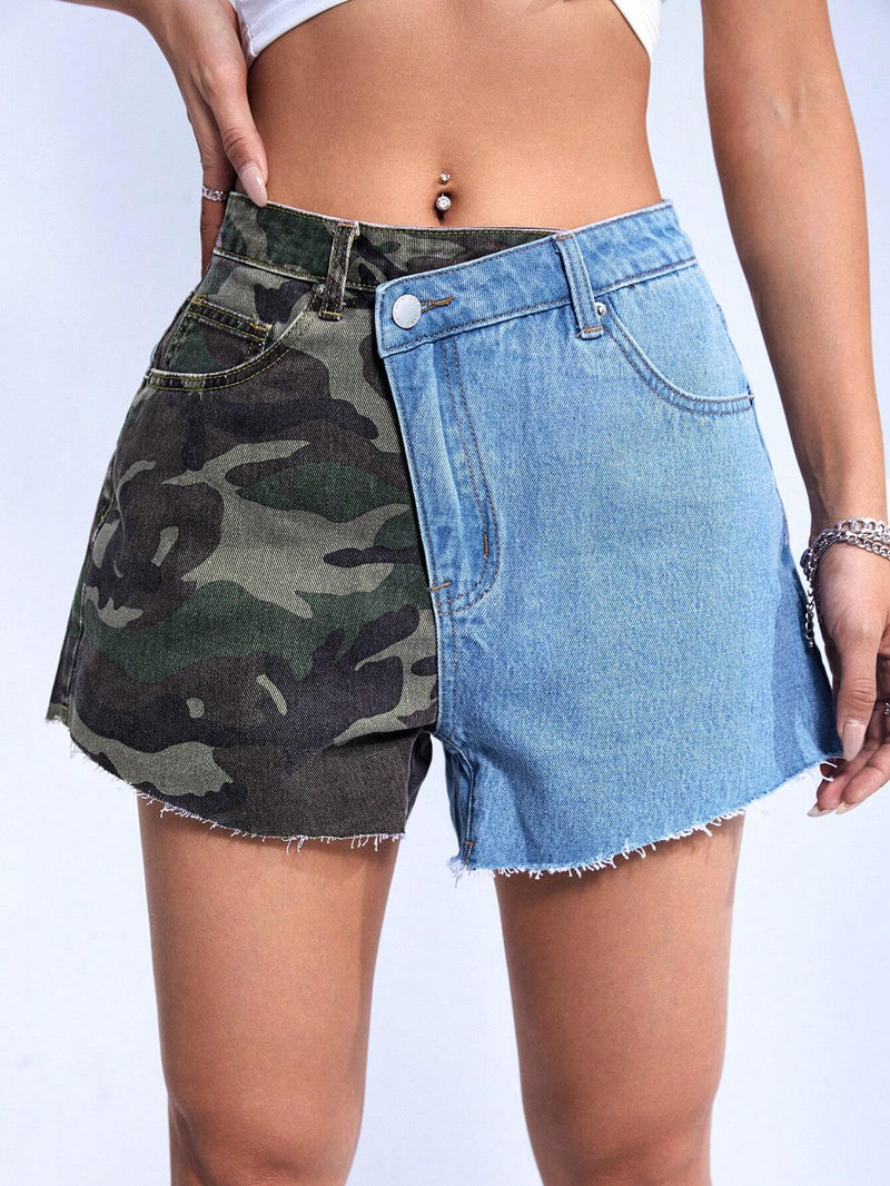 ICON Shorts en mezclilla con estampado de camuflaje bajo crudo