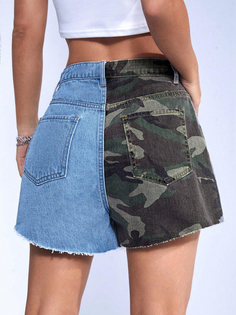 ICON Shorts en mezclilla con estampado de camuflaje bajo crudo