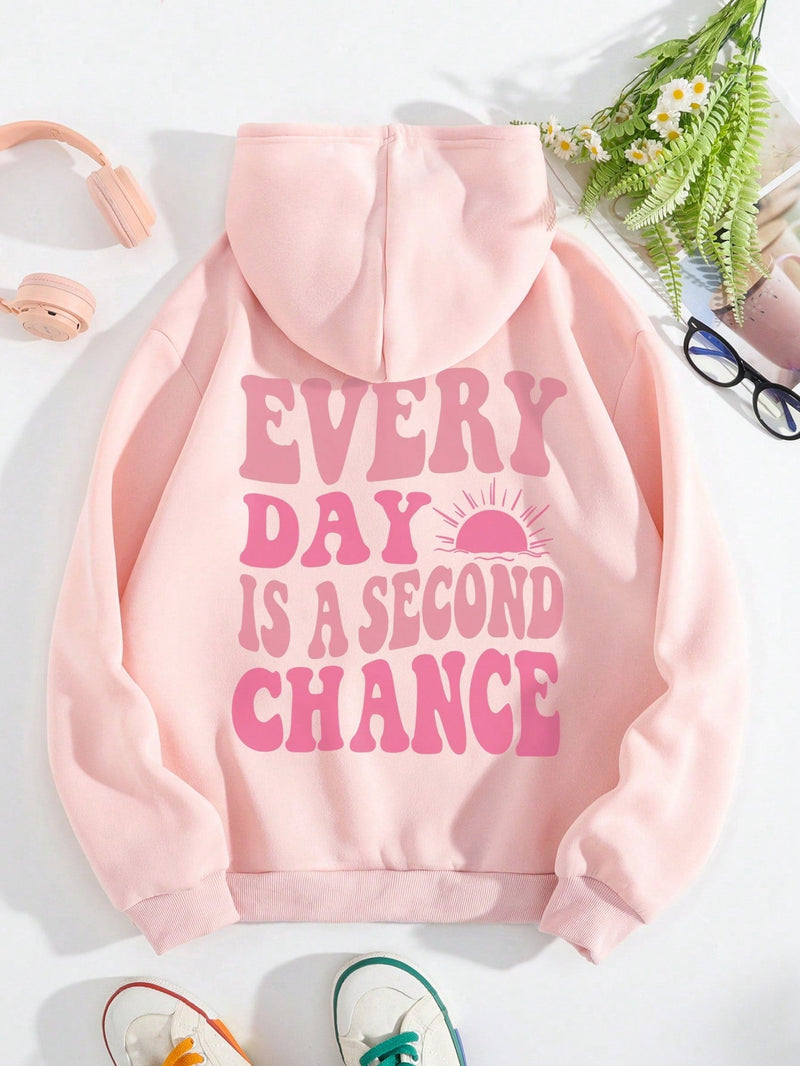 Ezwear sudadera con capucha termica con bolsillo canguro con cordon y grafico con lema "cada dia es una segunda oportunidad"