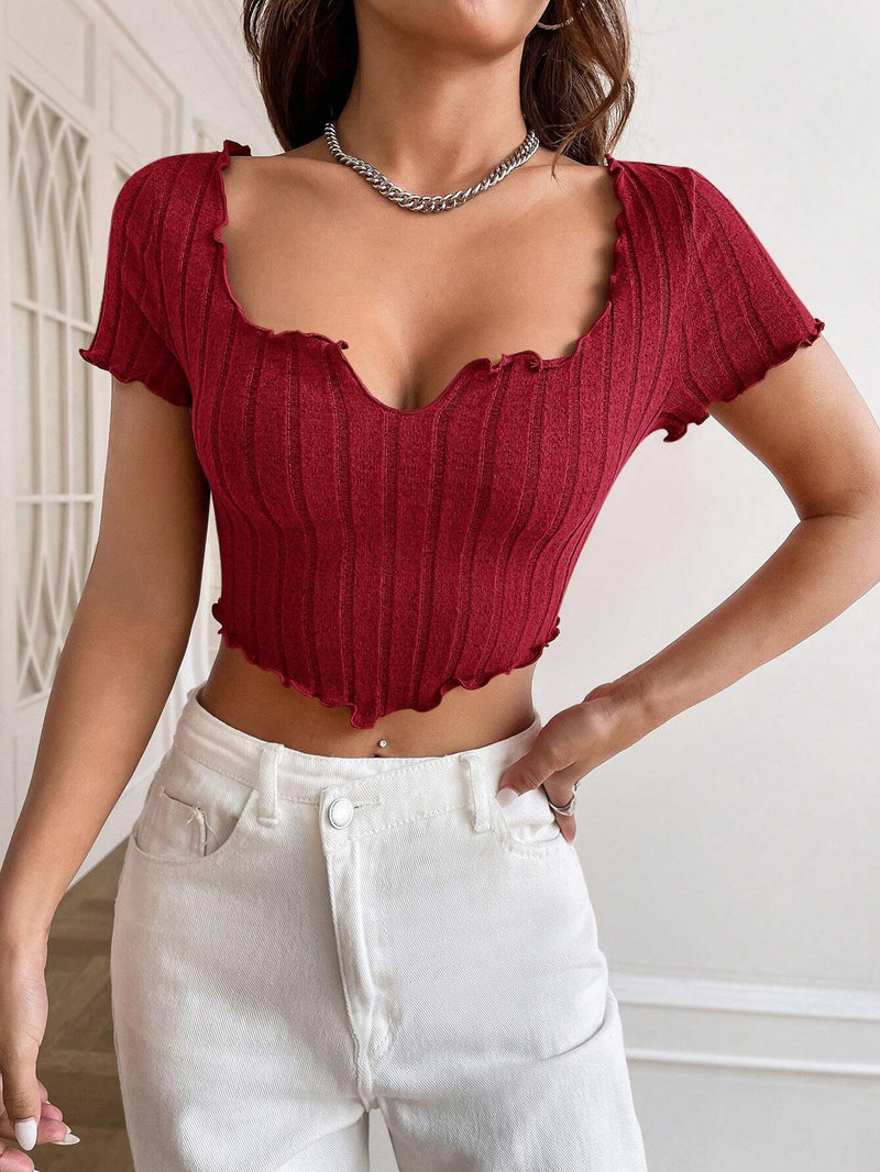 Camiseta crop ribete en forma de lechuga