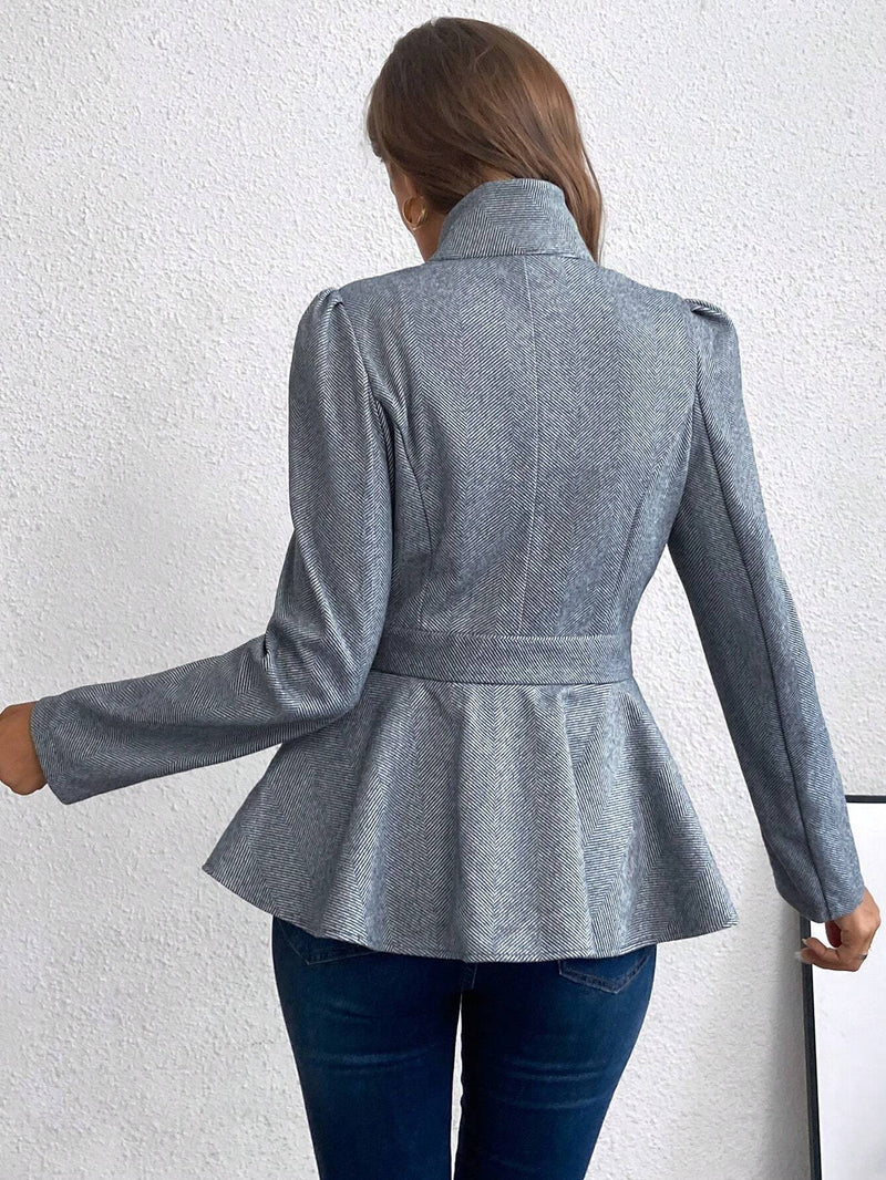 LUNE Cazadora bajo peplum de cuello con solapa con boton