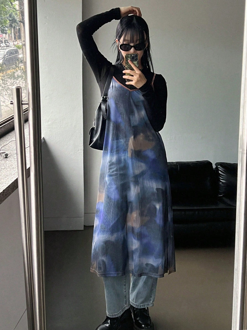 DAZY Vestido de tie dye de muslo con abertura sin camiseta