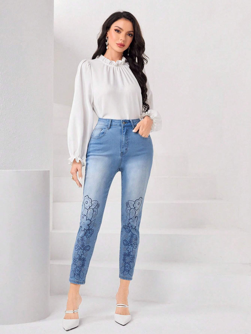 Prive Jeans ajustados con bordado floral