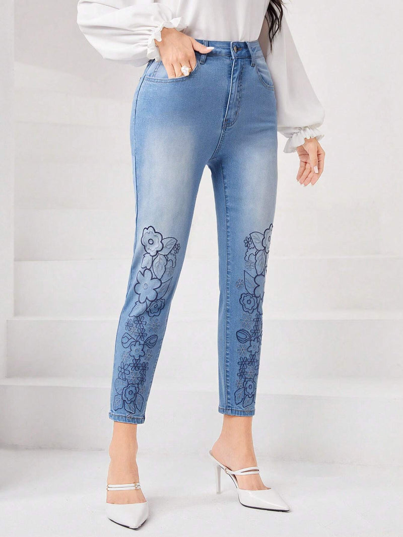 Prive Jeans ajustados con bordado floral