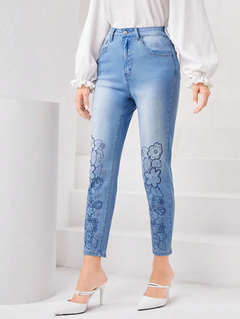 Prive Jeans ajustados con bordado floral