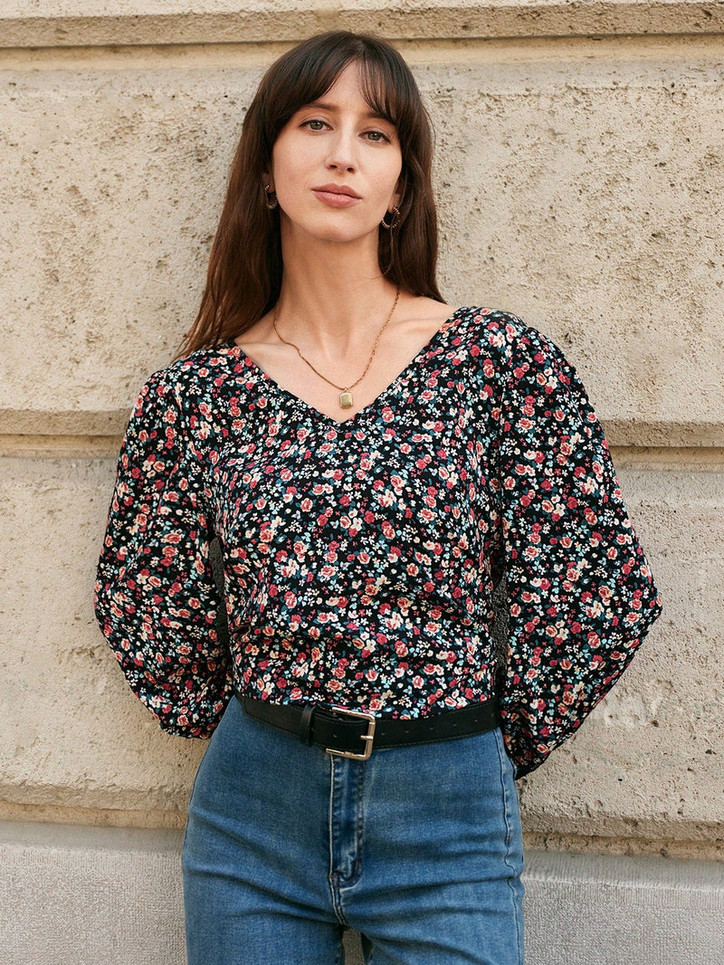 Frenchy Blusa con lazo en la espalda y encaje en contraste con estampado floral de florecitas