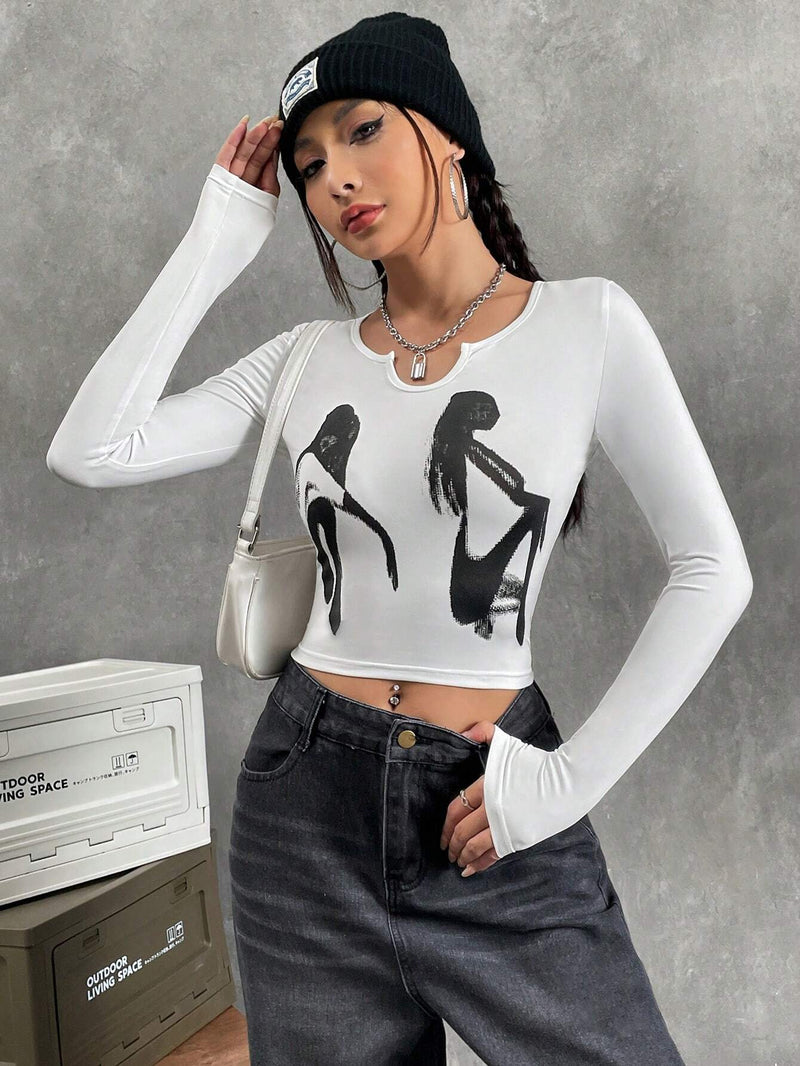 Camiseta crop con estampado de figura de cuello notch