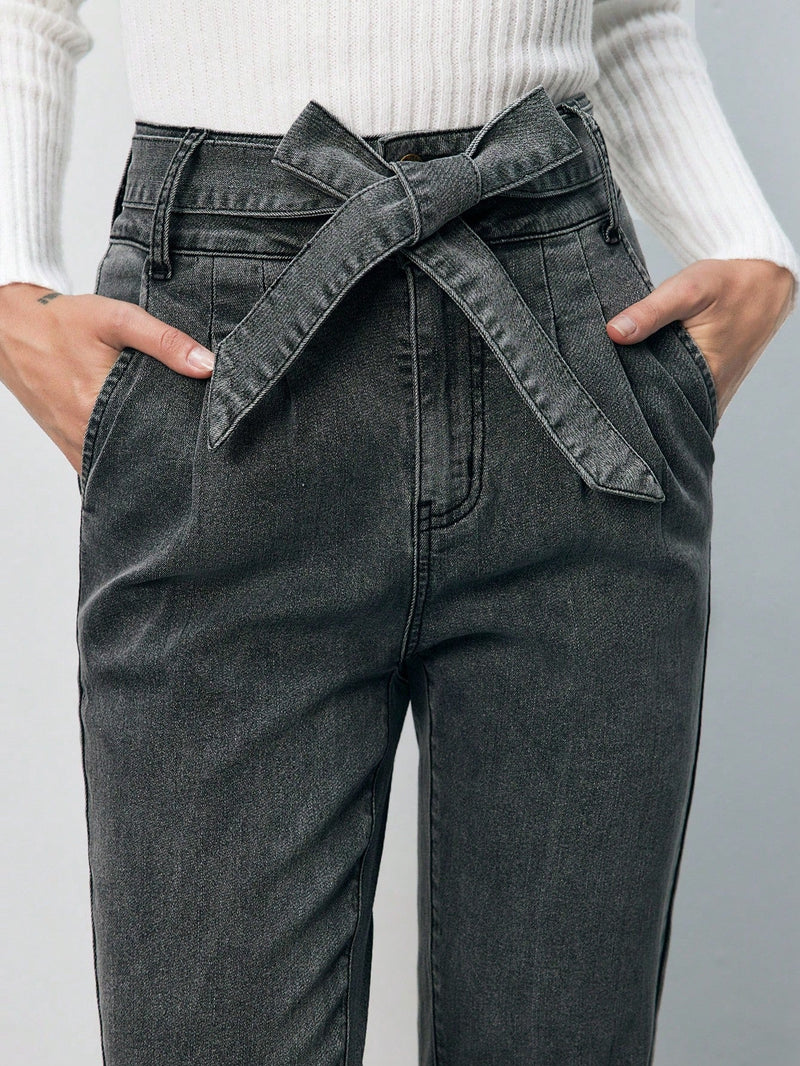 Frenchy Jeans de ajuste mom de talle ultra alto con cinturon