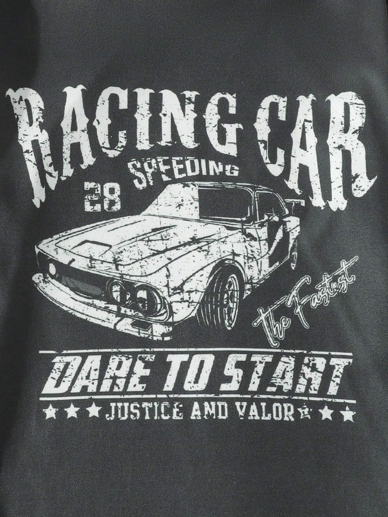 Camiseta con estampado de coche y letra de cuello alto