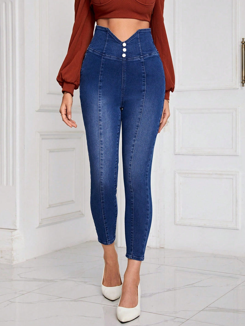 Essnce Jeans Pitillo Con Detalle De Botones Y Cinturilla Ancha Con Muesca