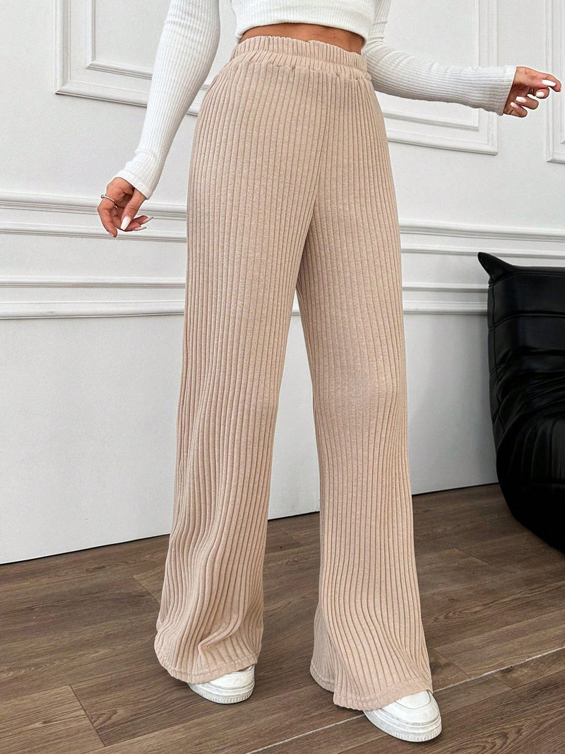 Pantalones acanalados de moda para mujer