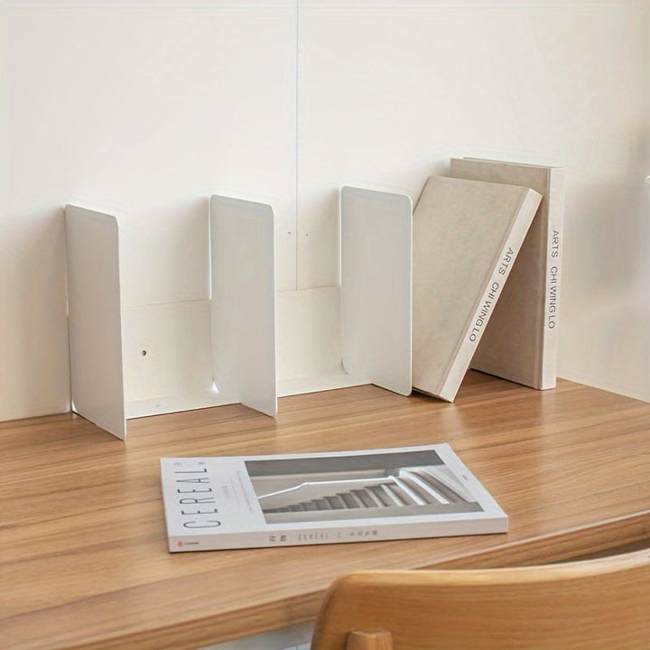 Estantería de Esquina Montada en la Pared de Metal Blanco de 3 Niveles - Ahorra Espacio, No Requiere Montaje, Duradera y Elegante para Sala de Estar, Dormitorio o Oficina, Decoraciones de Estantería