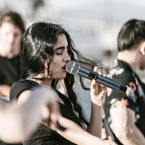 Micrófono inalámbrico Heikuding E58, con enchufe de 3,5 mm, control de volumen, indicador de batería, batería recargable de litio, uso dual USB, para grabación y actuaciones en vivo.