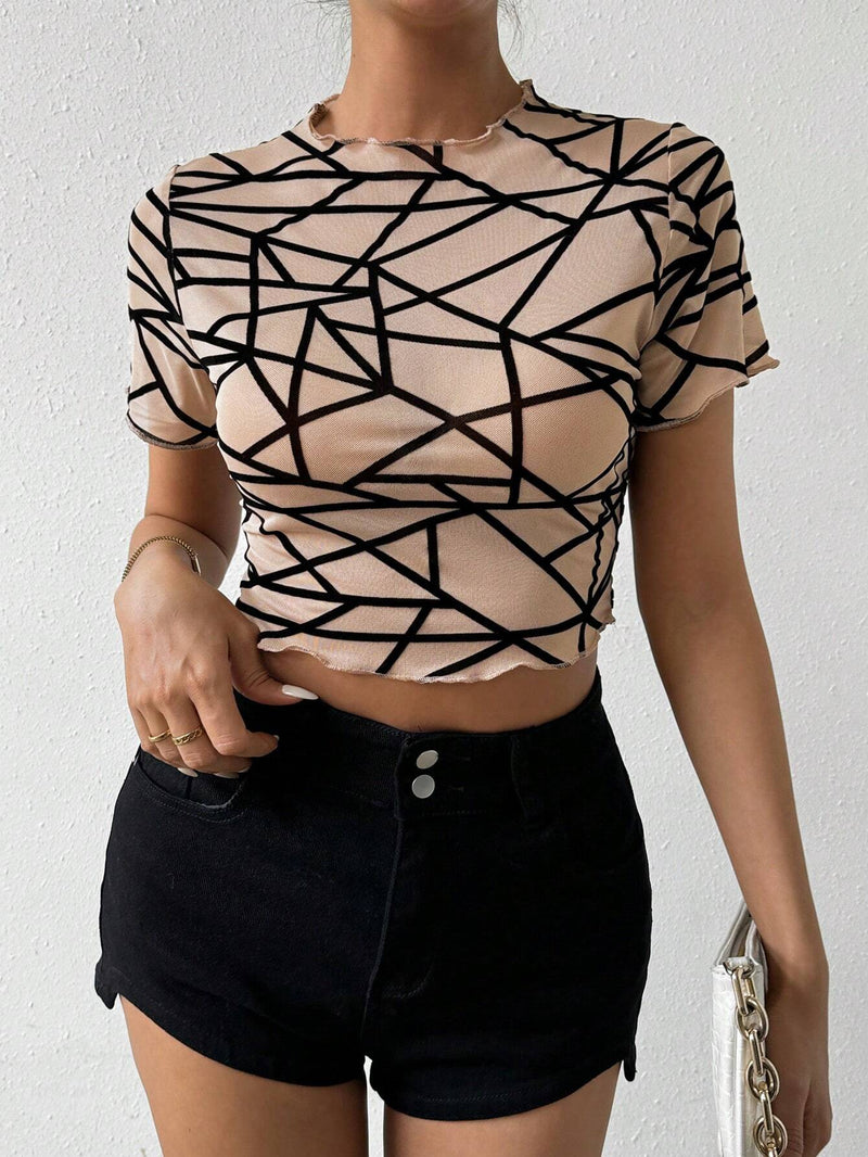 Essnce Top Corto De Mujer Con Estampado Geometrico