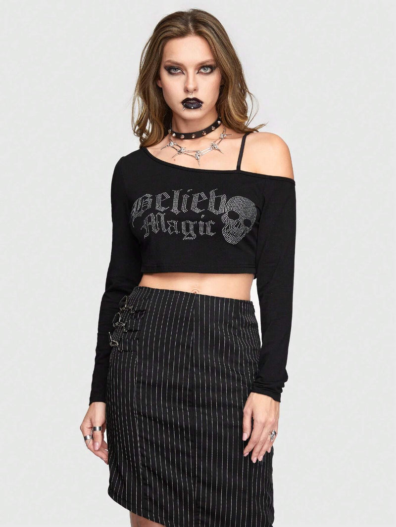 ROMWE Goth Camiseta De Manga Larga De Cuello Asimetrico Con Calavera De Diamantes De Imitacion Y Estampado De Letras