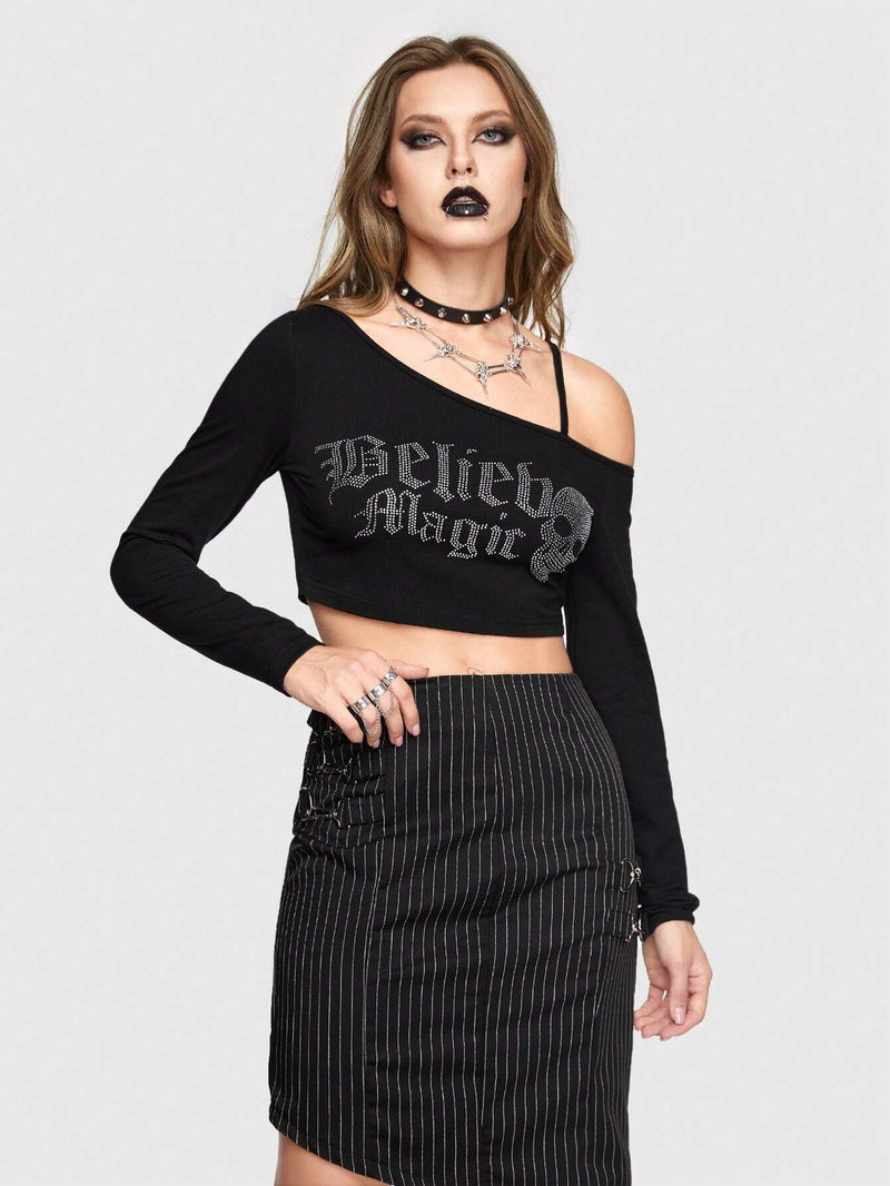 ROMWE Goth Camiseta De Manga Larga De Cuello Asimetrico Con Calavera De Diamantes De Imitacion Y Estampado De Letras