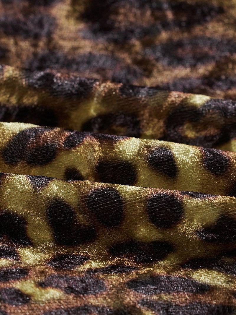 Motf premium vestido de leopardo con corte trasero sin cinturon