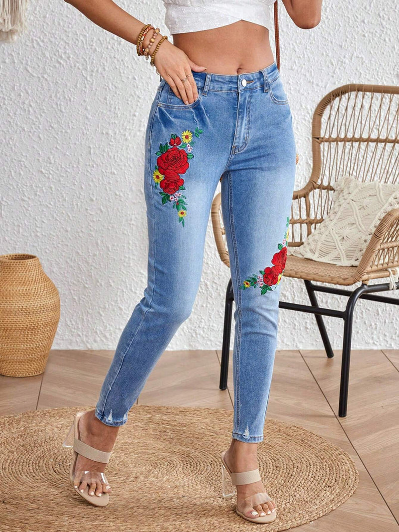 LUNE Jeans De Mujer Entallados Con Bordado Floral Y Lavado De Agua