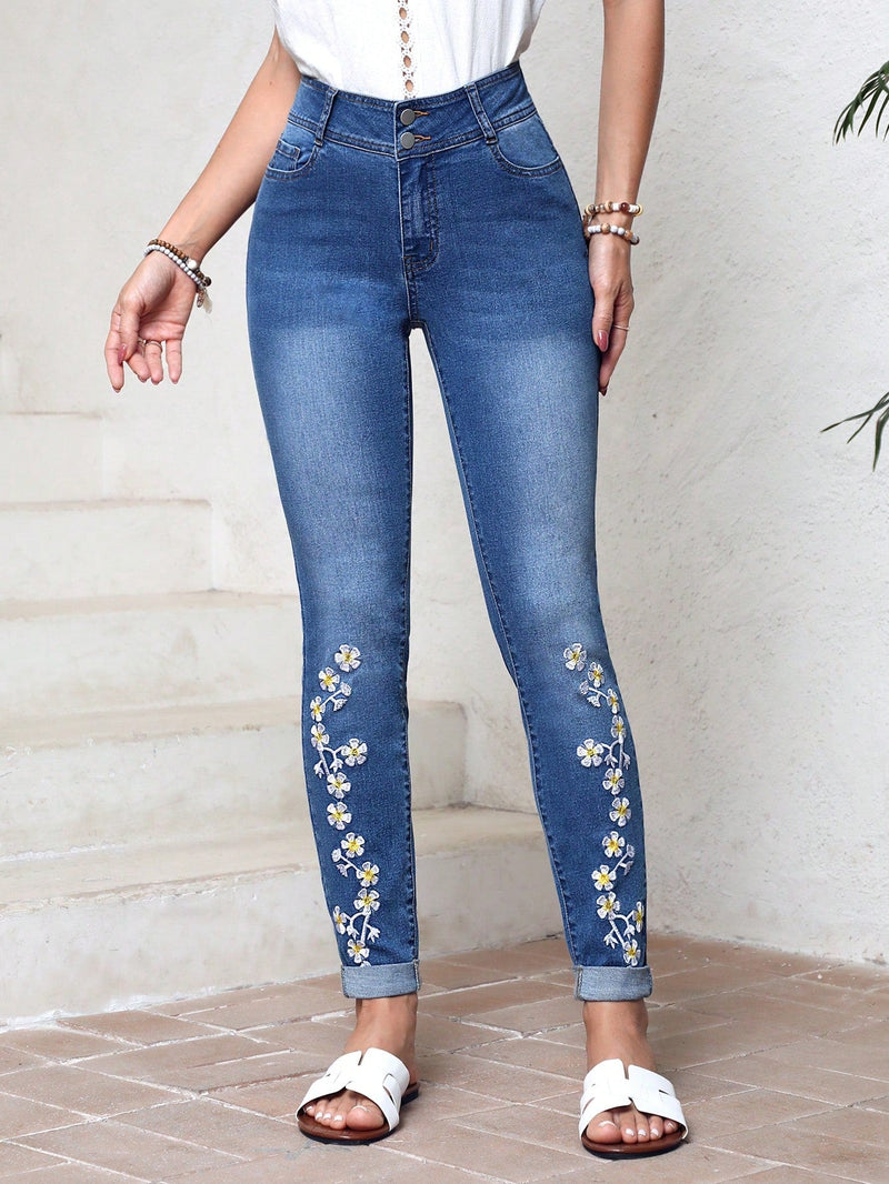 LUNE Jeans Lavados Con Bordado Floral