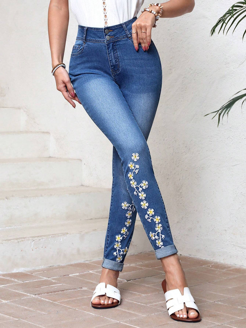 LUNE Jeans Lavados Con Bordado Floral