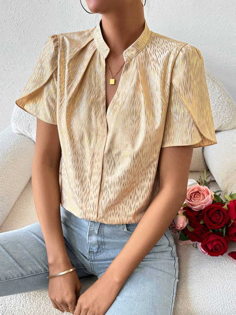 Camisa Corta De Manga Corta Con Petalos Estampados En Dorado Para Mujeres