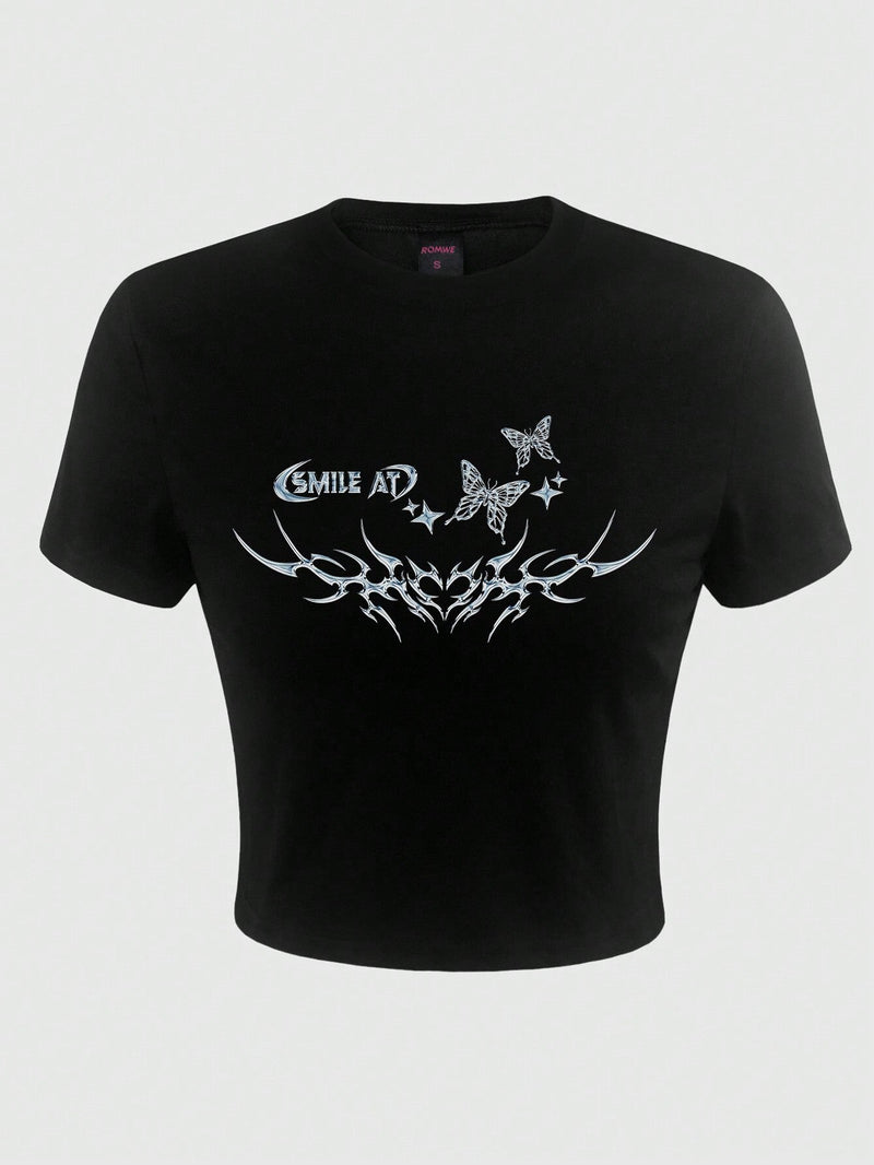 ROMWE Grunge Punk Camiseta Ajustada Con Diseno De Logo Pequeno Y Mariposa Metalica