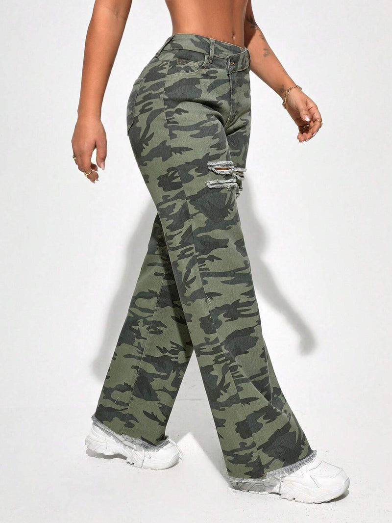 Jeans De Mezclilla Desgastados Con Estampado De Camuflaje