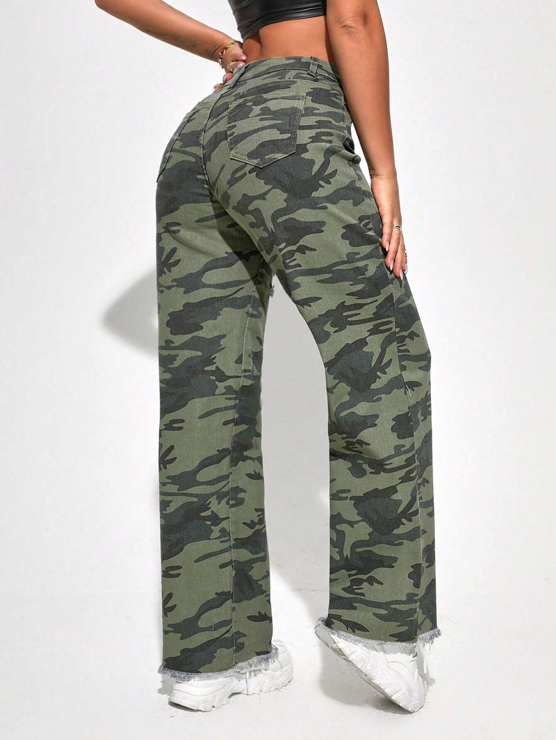 Jeans De Mezclilla Desgastados Con Estampado De Camuflaje