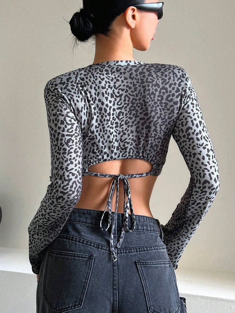 DAZY Camiseta Corta De Manga Larga Con Estampado De Leopardo Y Cuello Redondo Elastico Con Tenido Anudado Para Mujer