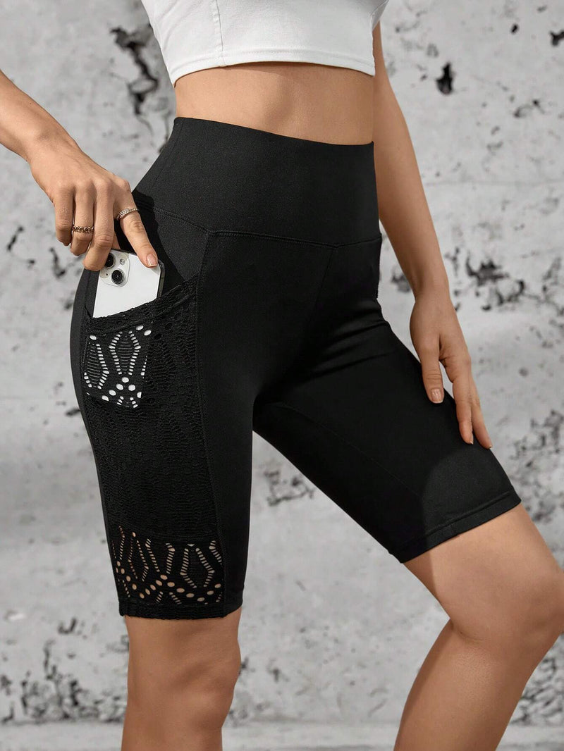 Essnce Shorts Ajustados Con Cintura Ancha Y Diseno Vaciado, En Estilo Deportivo Y Casual