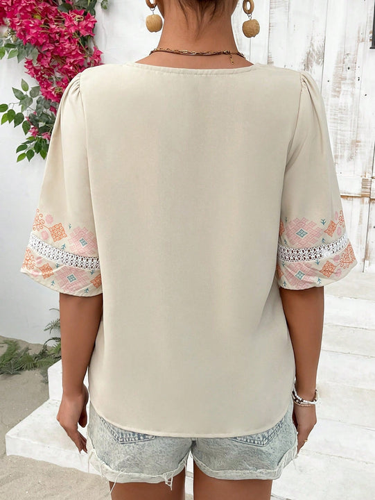 VCAY Camisa Con Botones Y Cuello Con Estampado Geometrico Y Lazo En La Cintura