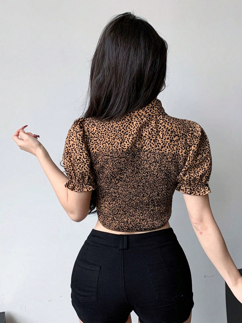 DAZY Blusa De Manga Corta Hueca Con Estampado De Leopardo Para Mujeres