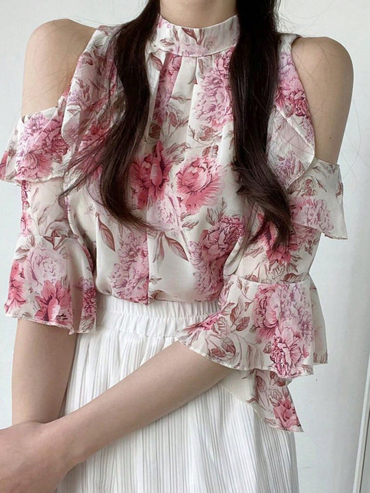 DAZY Blusa casual holgada plisada con cuello abierto y hombros descubiertos con diseno de flores