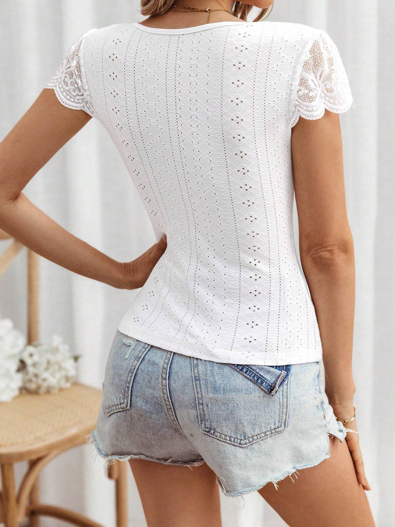 Frenchy Camiseta elegante de verano ajustada al cuerpo con bordados ahuecados y encaje de remiendo, parte superior blanca de verano, estilo elegante, vestuario de invitado de boda